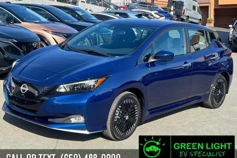 2024 Nissan Leaf SV Plus photo 1