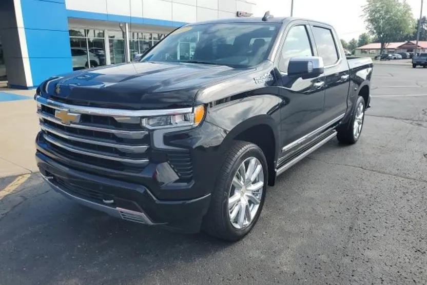 2023 Chevrolet Silverado 1500 High Country photo 1