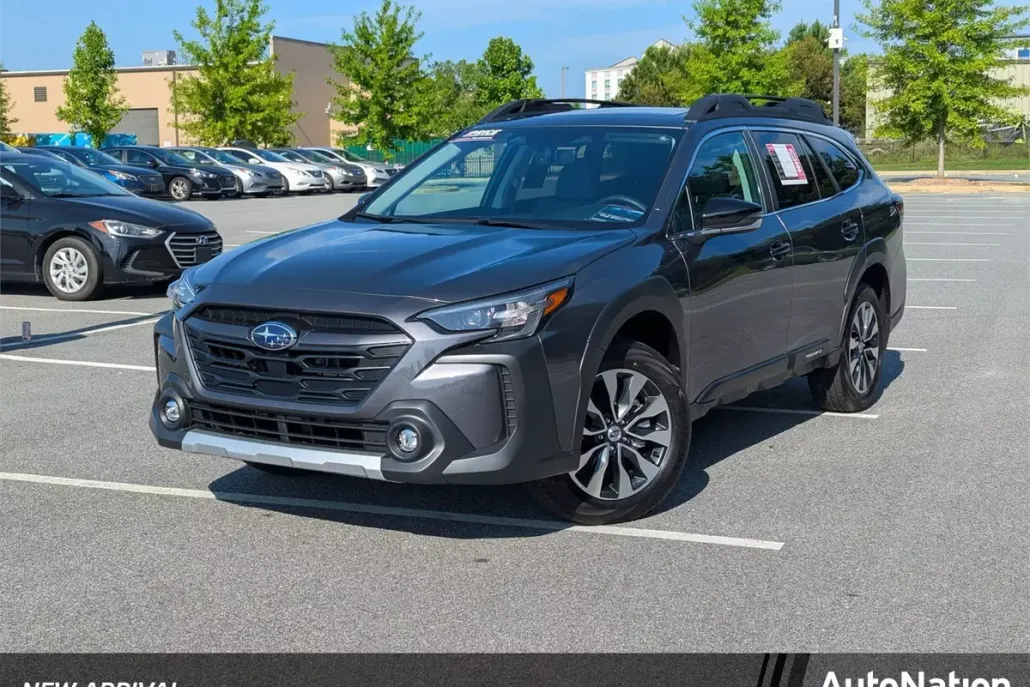 2025 Subaru Outback Limited photo 1