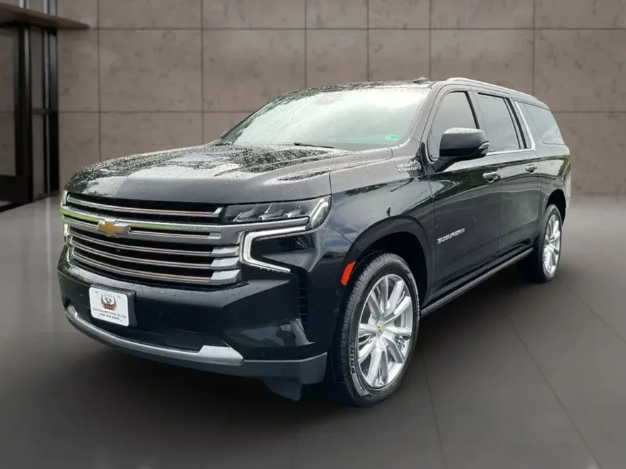 2023 Chevrolet Suburban High Country photo 1