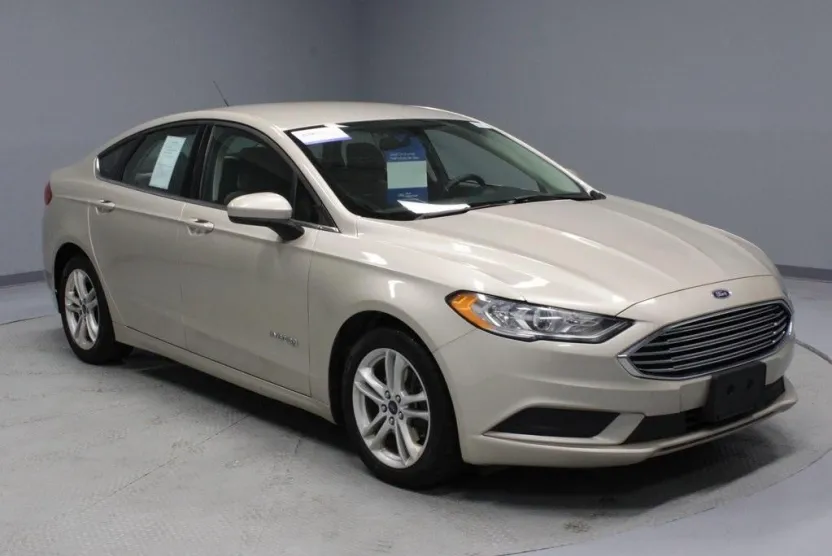 2018 Ford Fusion Hybrid S photo 1