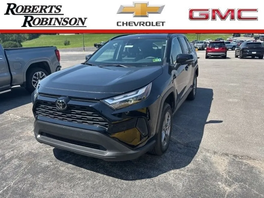 2024 Toyota RAV4 XLE photo 1