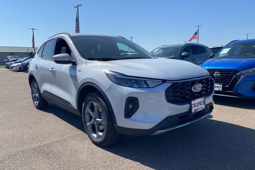 2026 Ford Escape ST-Line Select photo 1
