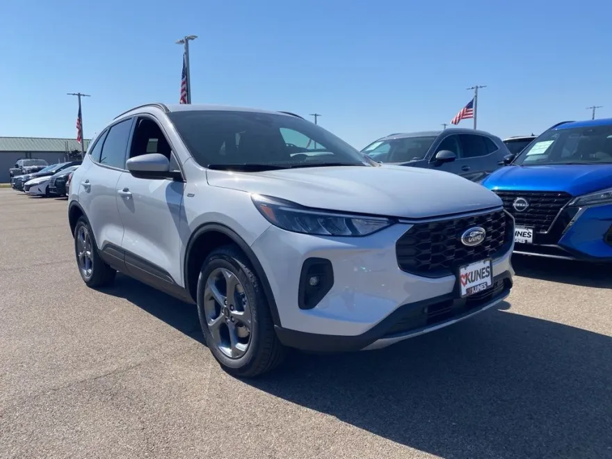 2026 Ford Escape ST-Line Select photo 1