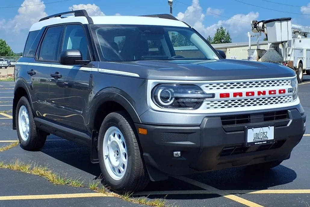 2025 Ford Bronco Sport Heritage photo 1