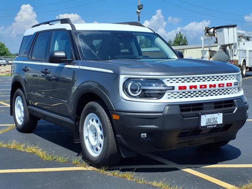 2025 Ford Bronco Sport Heritage photo 1