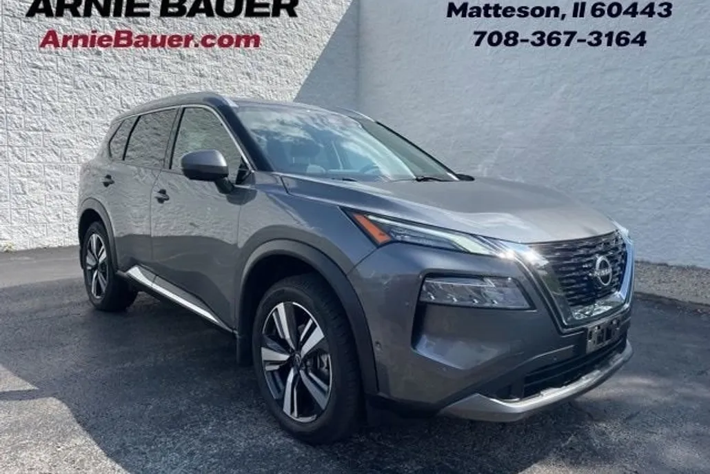 2023 Nissan Rogue SL photo 1