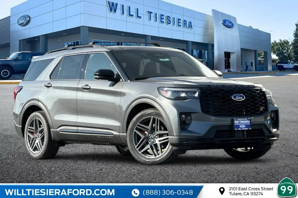 2025 Ford Explorer ST photo 1