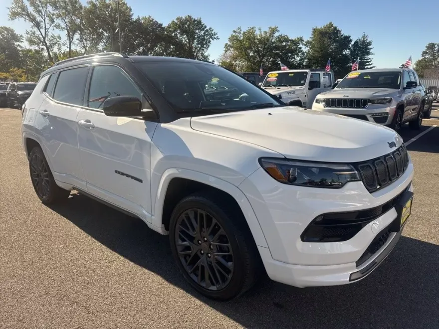 2022 Jeep Compass Limited photo 1
