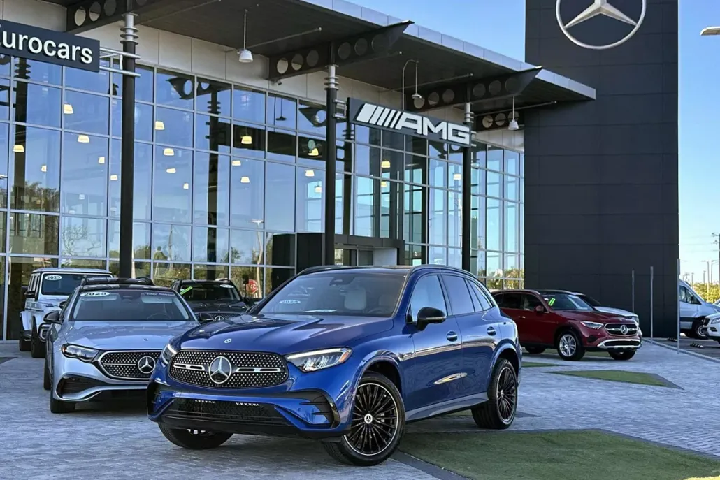 2026 Mercedes Benz GLC 300 photo 1