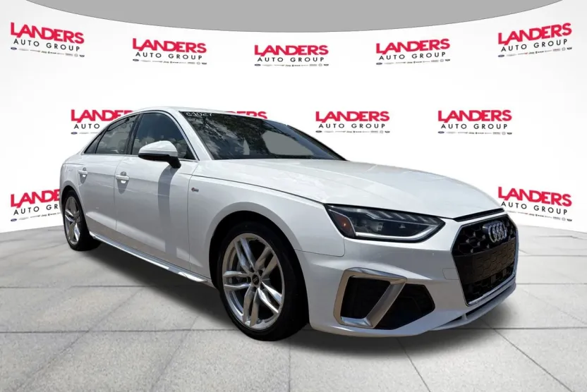 2023 Audi A4 S line Premium Plus 45 TFSI Quattro photo 1