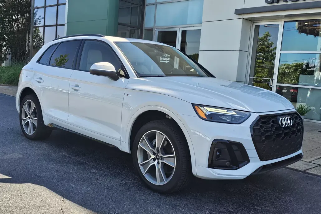 2025 Audi Q5 S line Premium photo 1