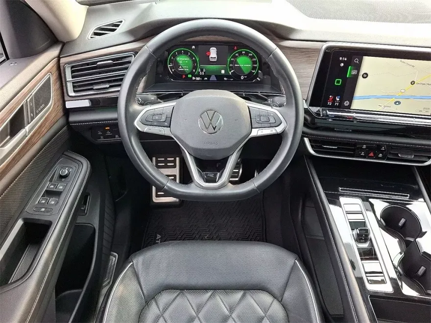 2024 Volkswagen Atlas SEL Premium R-Line photo 1