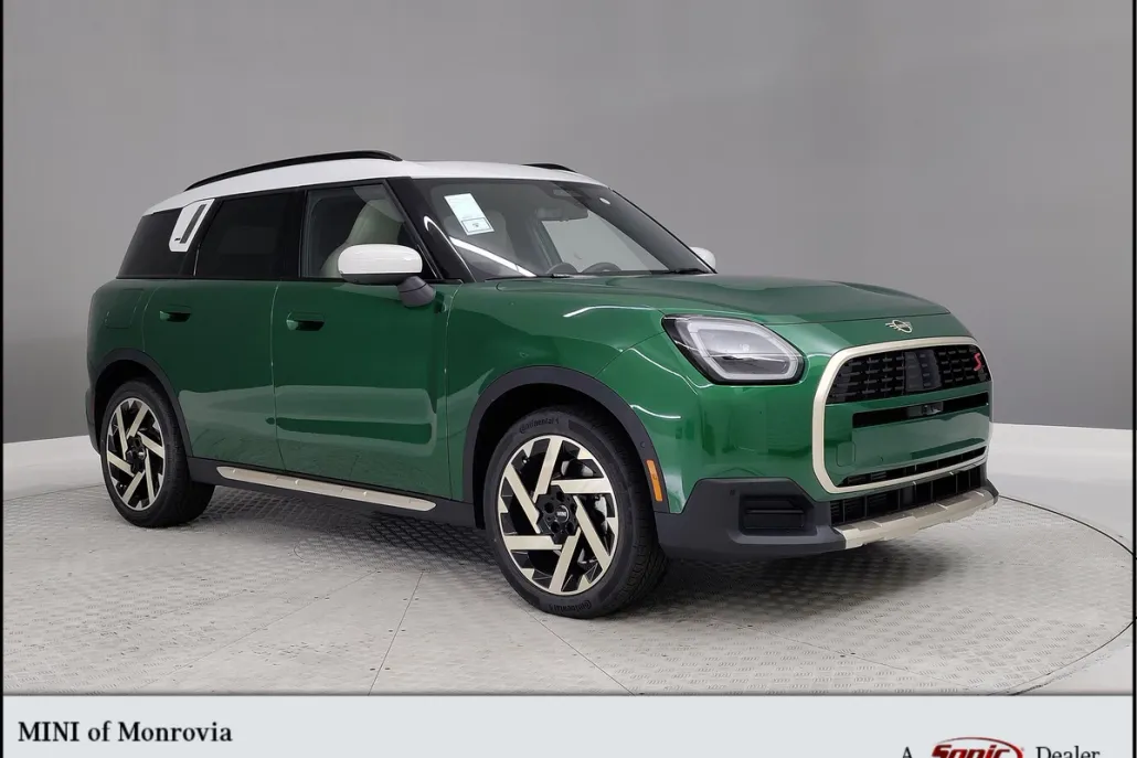 2025 Mini Countryman S ALL4 Iconic photo 1