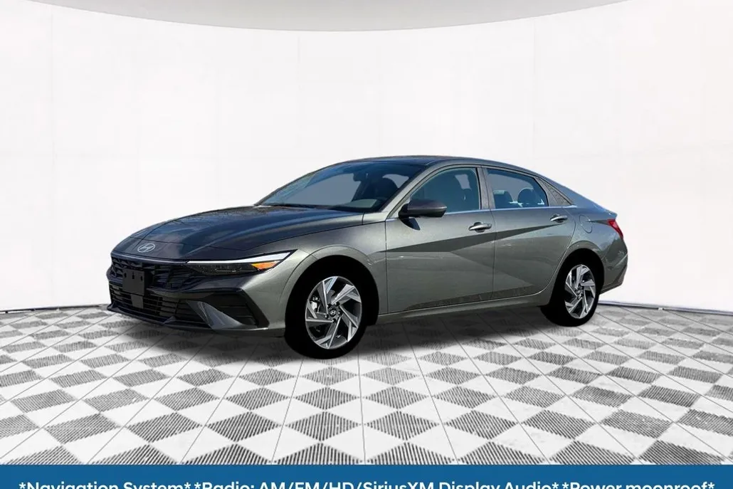 2025 Hyundai Elantra SEL Convenience photo 1