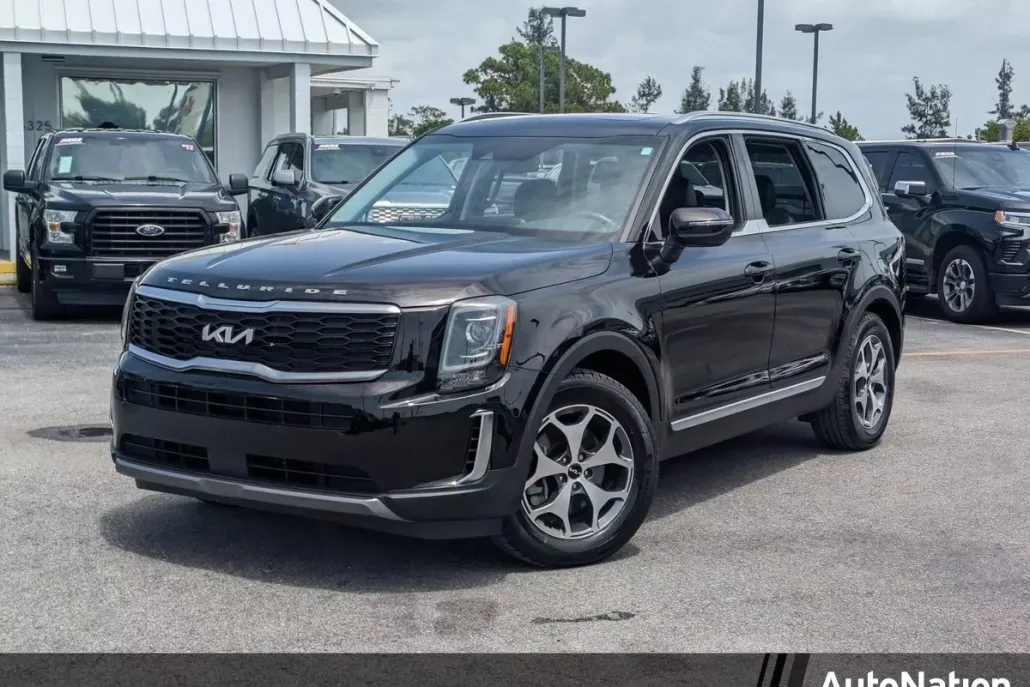 2022 Kia Telluride EX photo 1