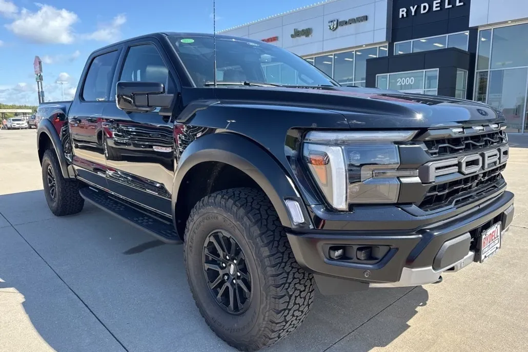 2025 Ford F-150 Raptor photo 1