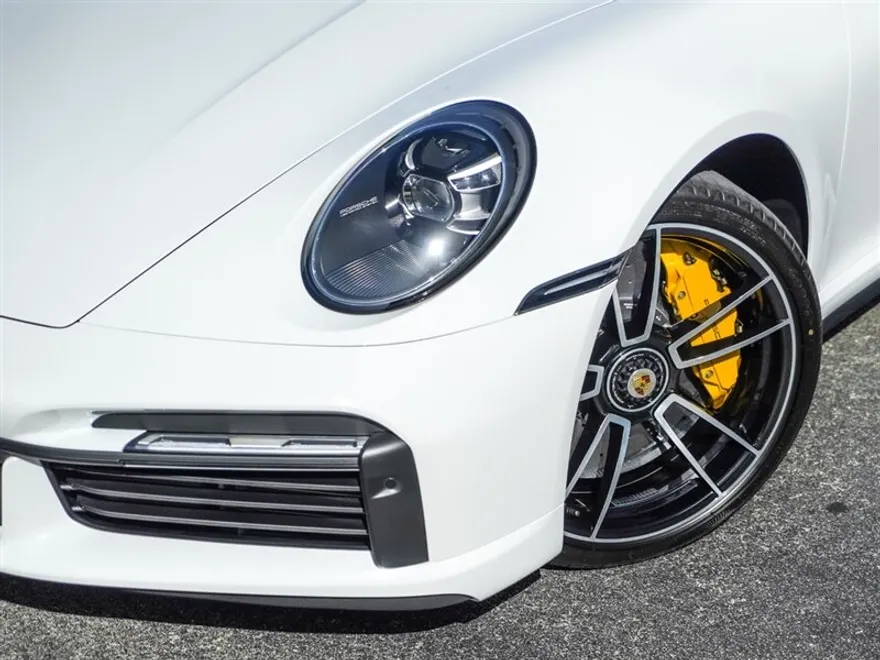 2022 Porsche 911 Turbo S photo 3