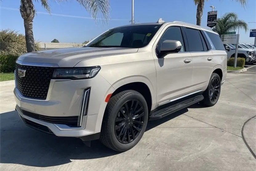 2021 Cadillac Escalade Luxury photo 1