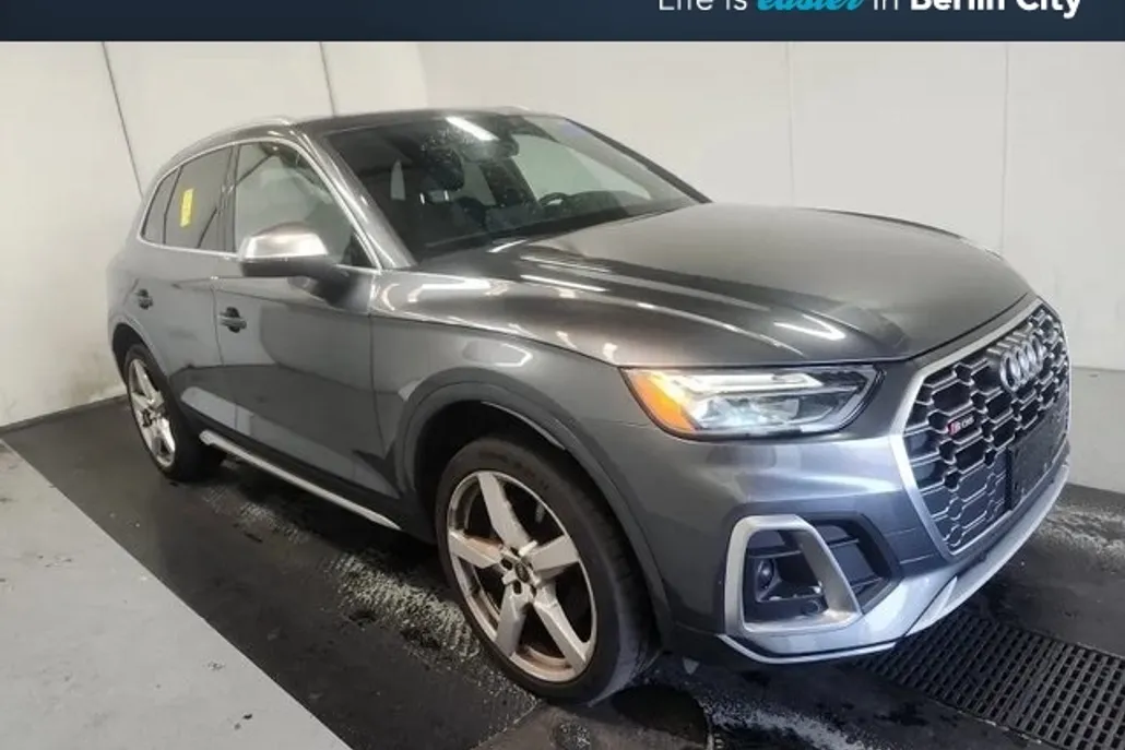2022 Audi SQ5 Premium photo 1