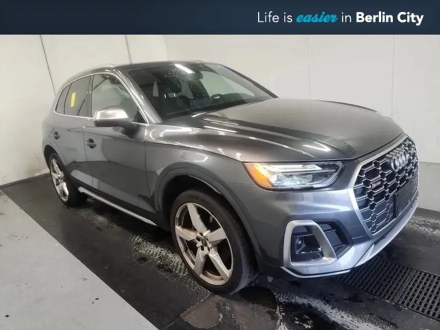 2022 Audi SQ5 Premium photo 1