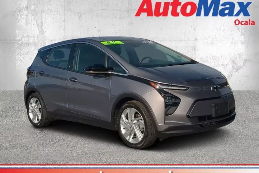2022 Chevrolet Bolt EV 1LT photo 1