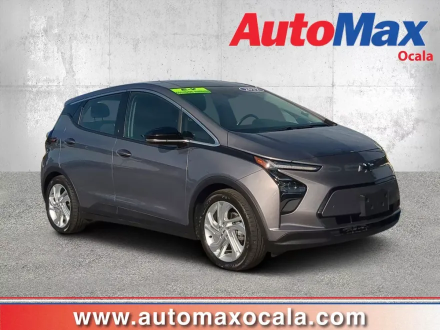 2022 Chevrolet Bolt EV 1LT photo 1