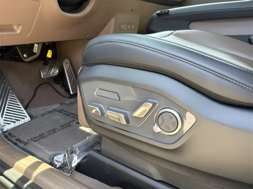 2024 Kia EV9 GT-Line photo 1