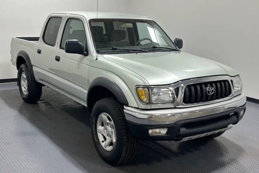 2003 Toyota Tacoma PreRunner V6 photo 1