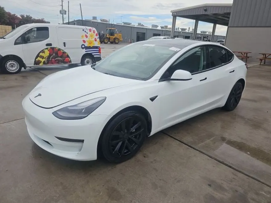 2021 Tesla Model 3 Long Range photo 1