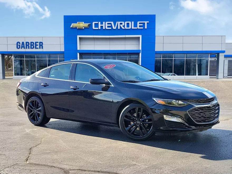 2023 Chevrolet Malibu 1LT photo 1