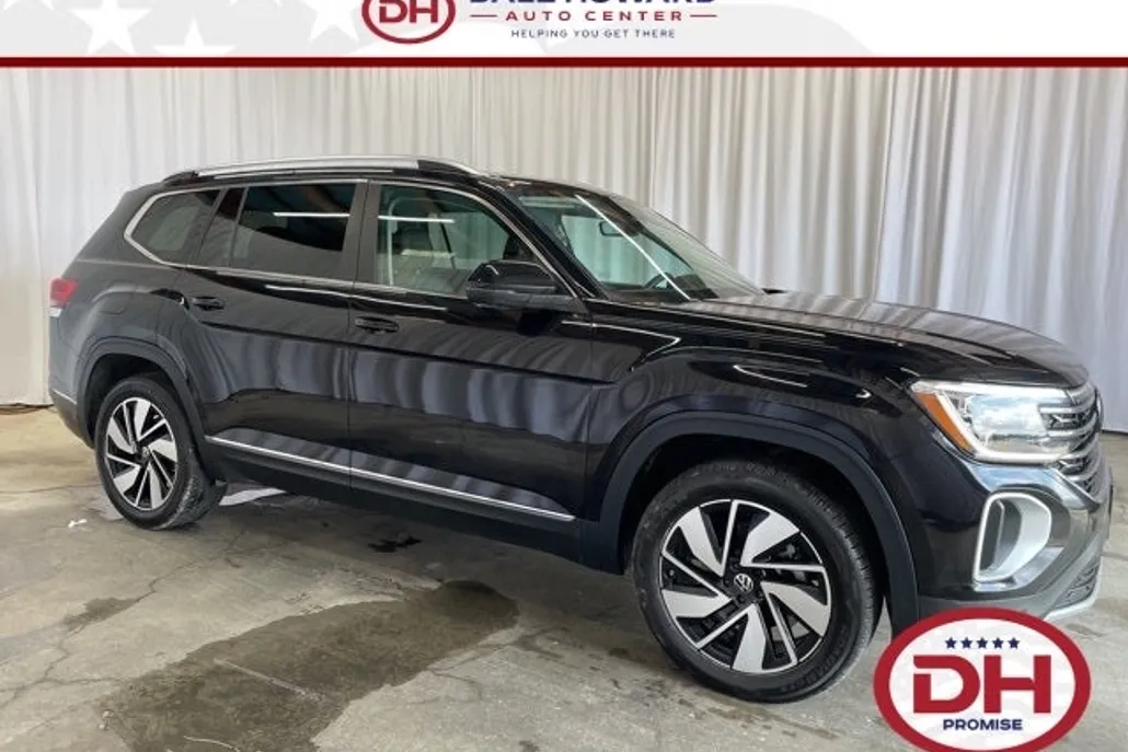 2024 Volkswagen Atlas SEL photo 1