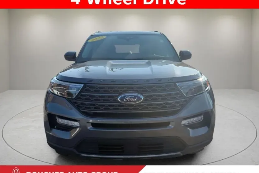 2022 Ford Explorer XLT photo 1