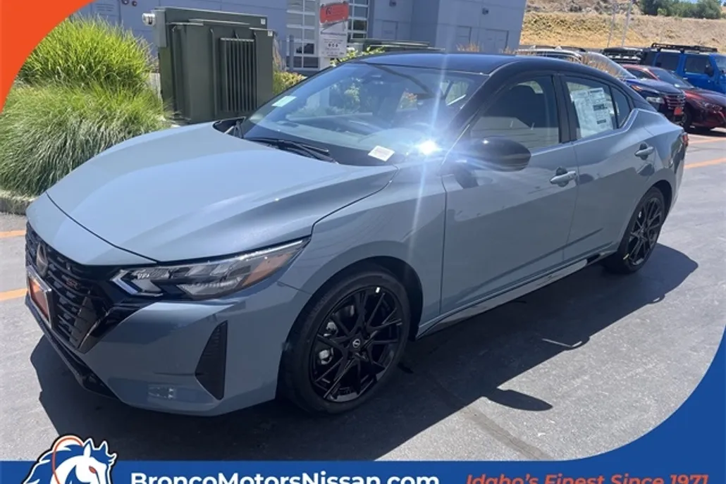 2025 Nissan Sentra SR Midnight Edition photo 1