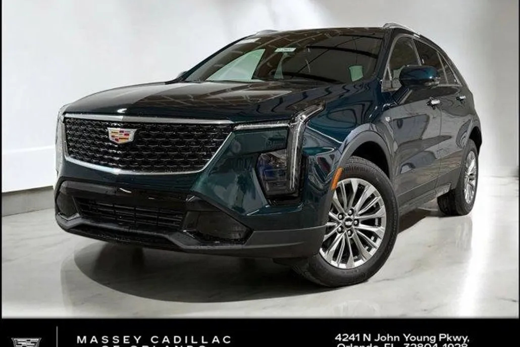 2025 Cadillac XT4 Premium Luxury photo 1