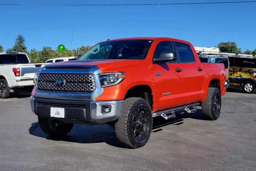 2018 Toyota Tundra SR5 photo 1