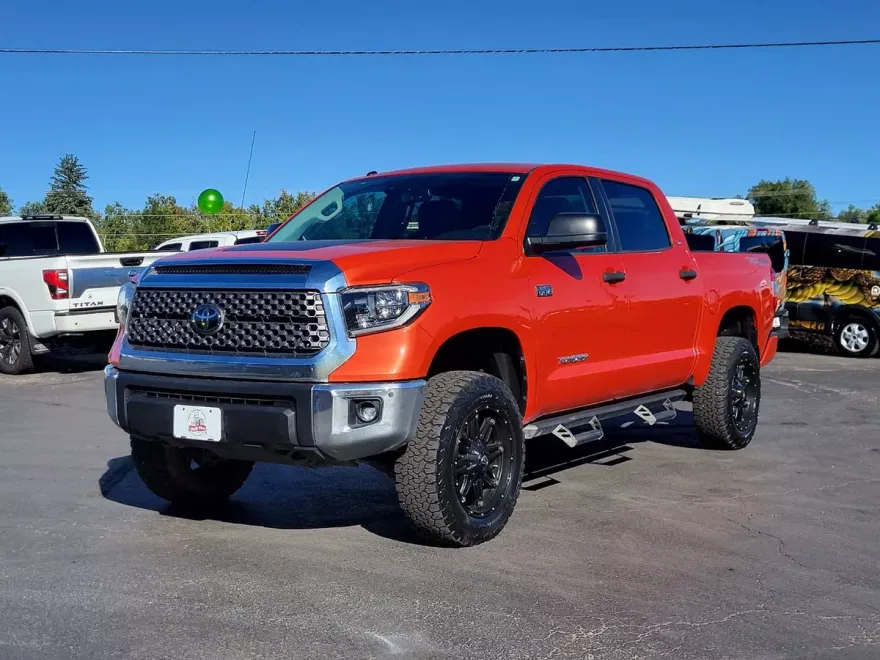 2018 Toyota Tundra SR5 photo 1