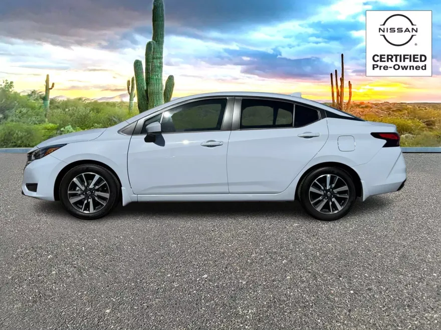 2025 Nissan Versa 1.6 SV photo 1