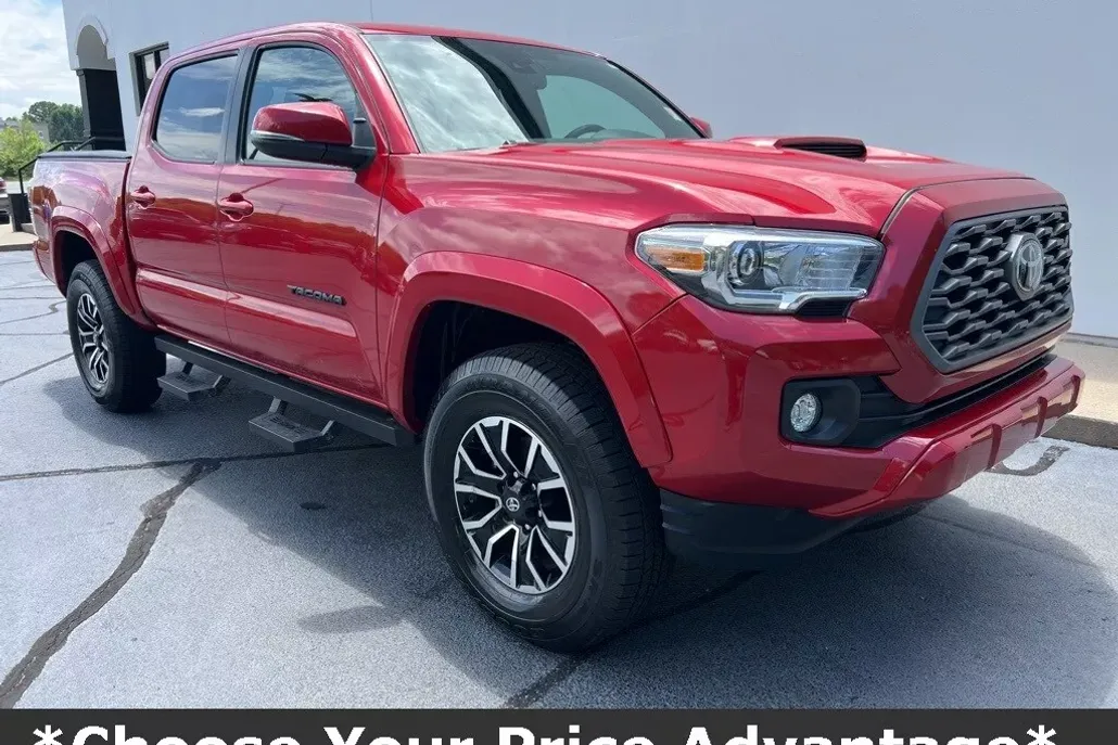 2022 Toyota Tacoma TRD Sport photo 1