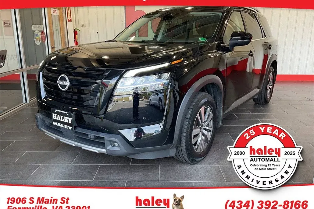 2023 Nissan Pathfinder SL photo 1