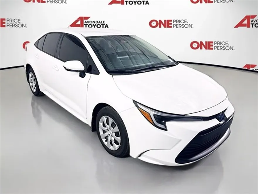 2024 Toyota Corolla Hybrid LE photo 1