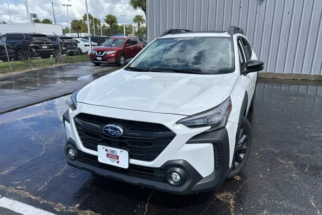 2025 Subaru Outback Onyx Edition XT photo 1
