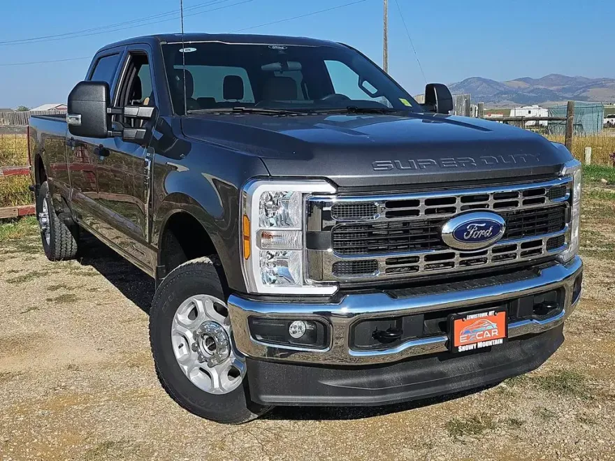 2025 Ford F-350 photo 1