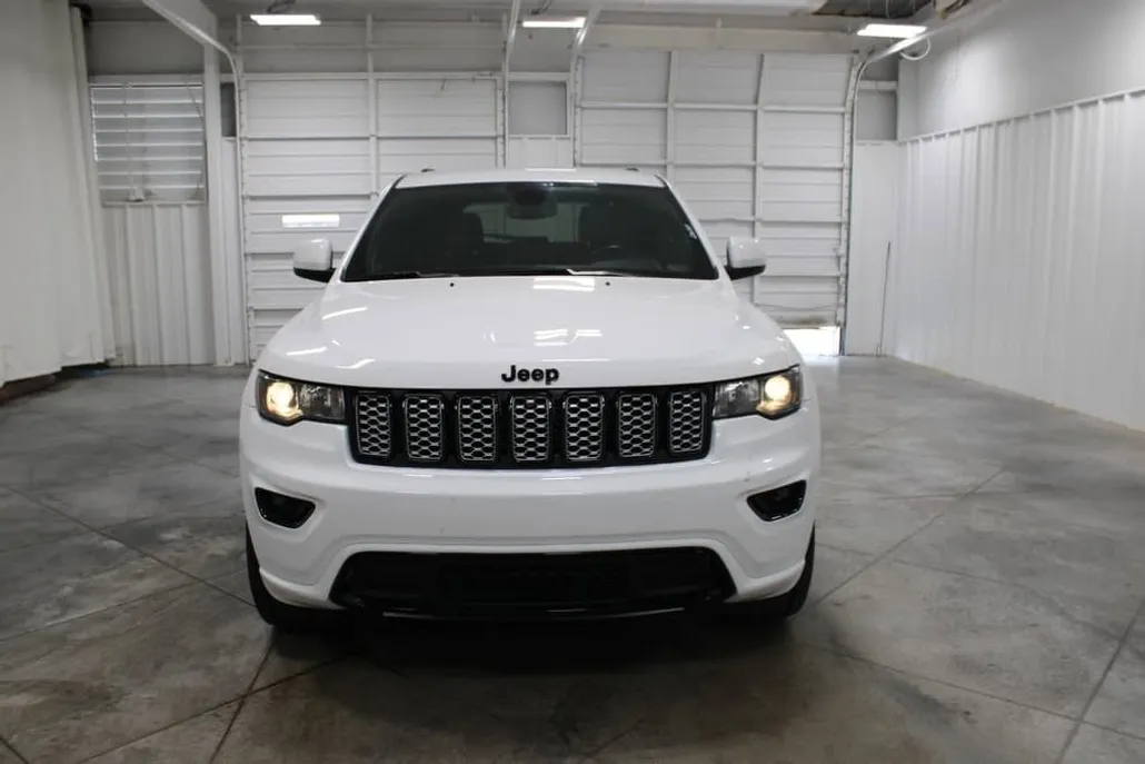 2022 Jeep Cherokee Laredo X photo 1