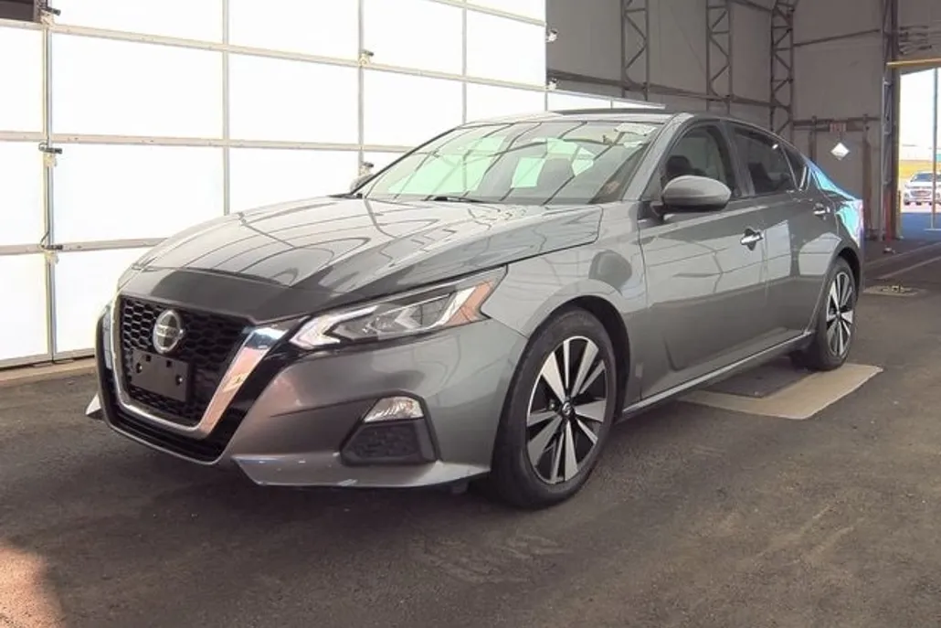 2021 Nissan Altima 2.5 SV photo 1