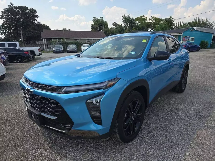 2025 Chevrolet Trax ACTIV photo 1