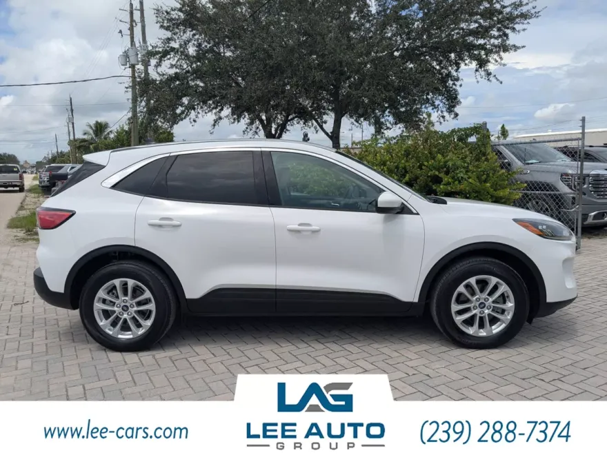 2020 Ford Escape SE photo 1