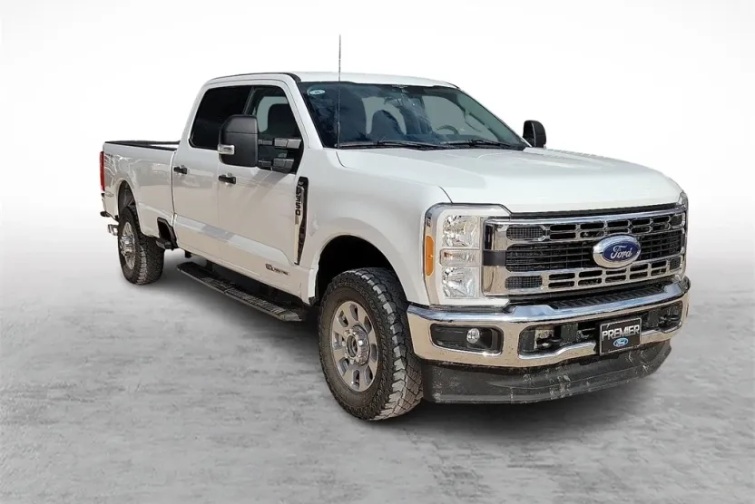 2023 Ford F-350 XLT photo 1
