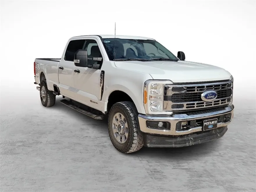 2023 Ford F-350 XLT photo 1
