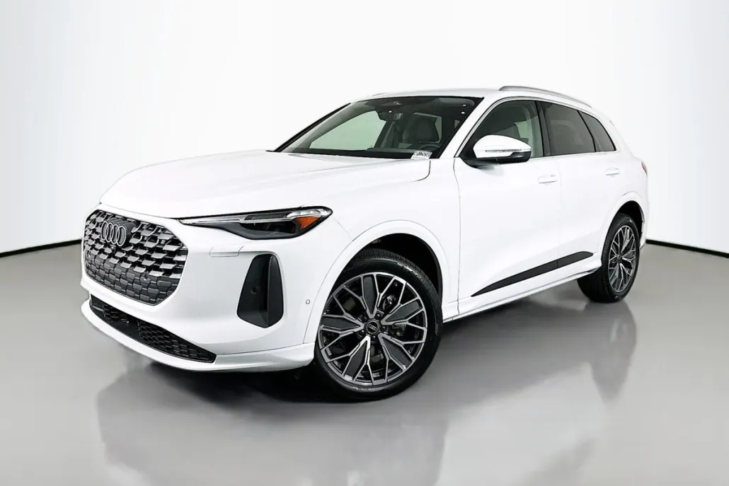 2025 Audi Q5 Premium Plus photo 1